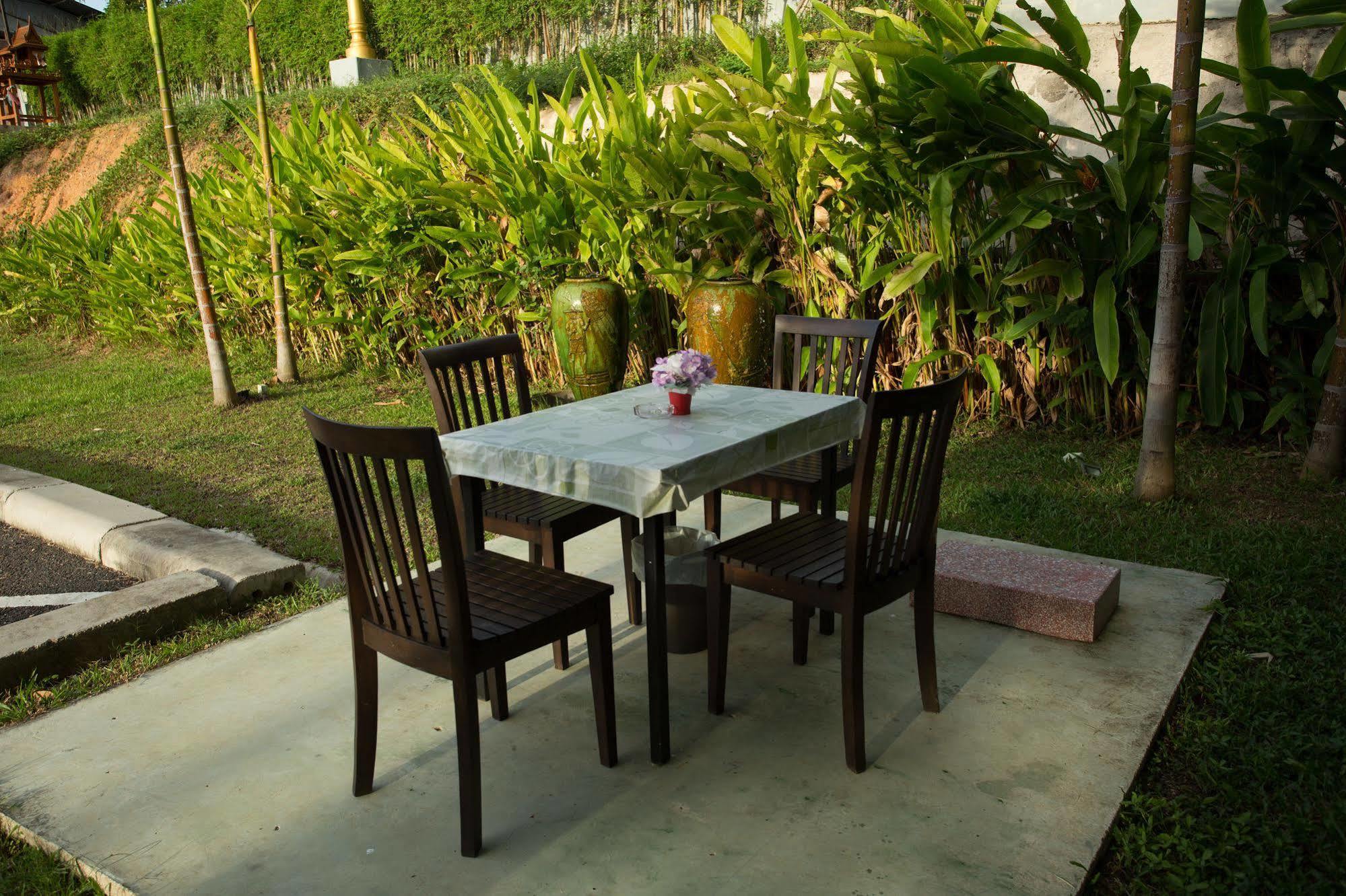 Airbest Gemtree Lampang Hotel Εξωτερικό φωτογραφία