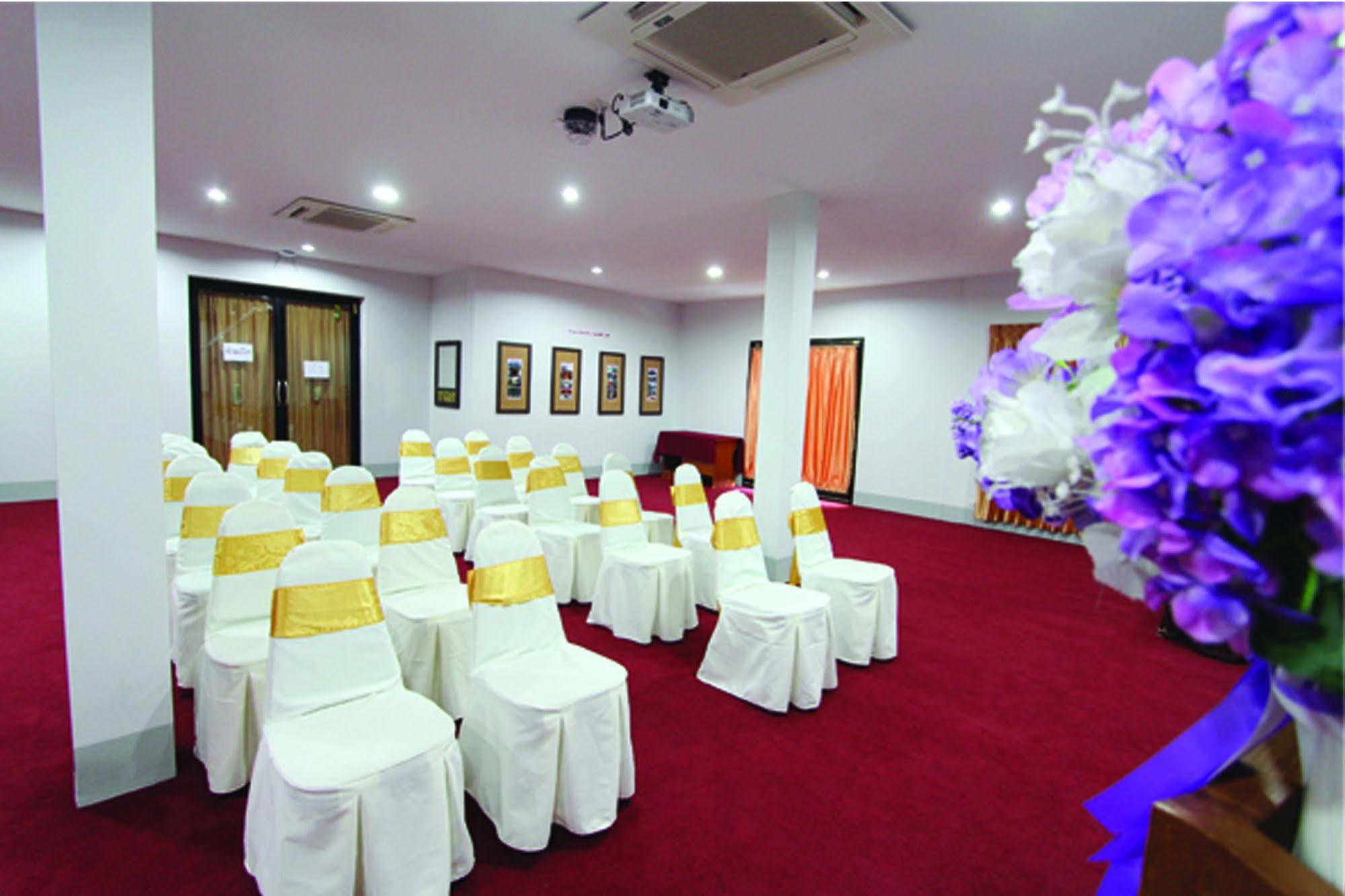 Airbest Gemtree Lampang Hotel Εξωτερικό φωτογραφία